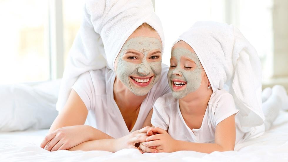 mother daughter mask 1