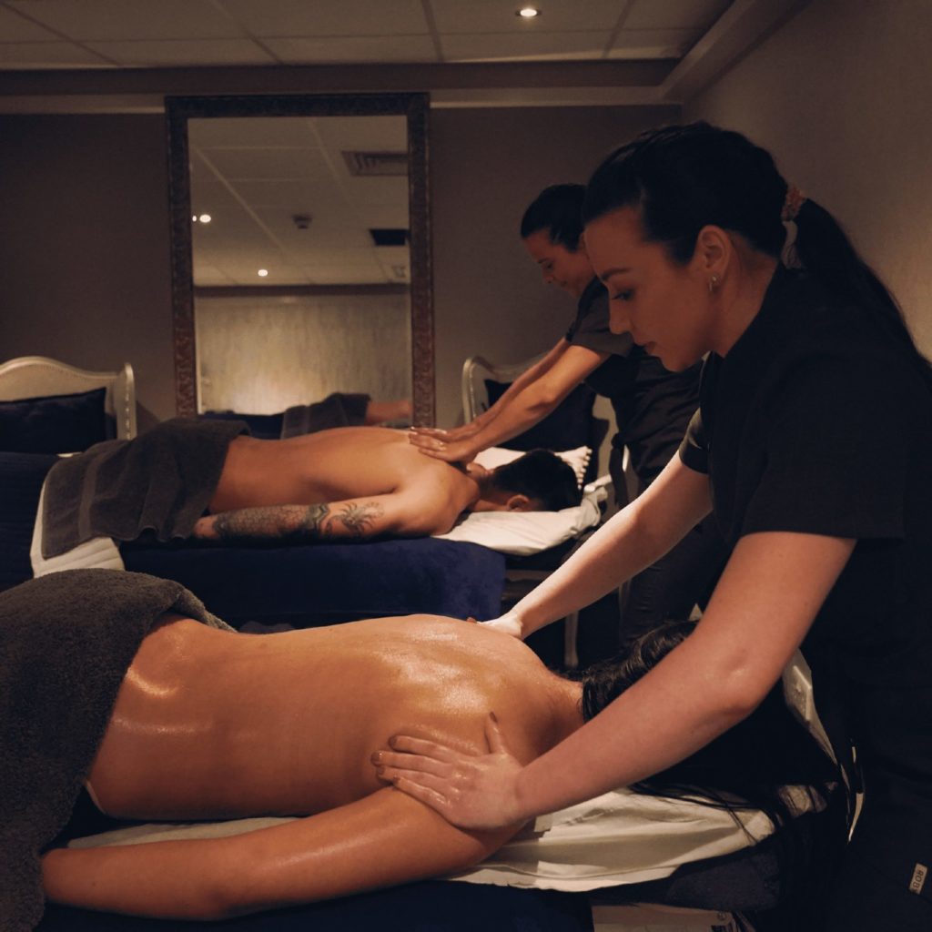 Couples massage at City Retreat Spa Salons In Newcastle